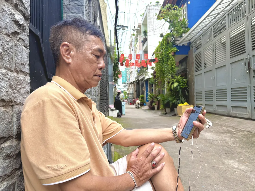 Tặng 100.000 đồngngười cho toàn dân (7).jpg