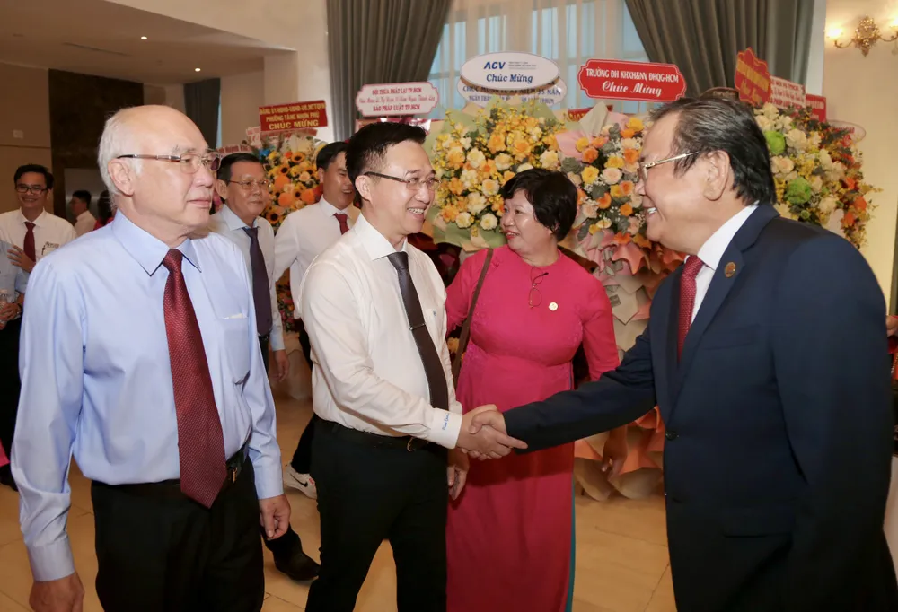 Pháp Luật TP.HCM.jpg