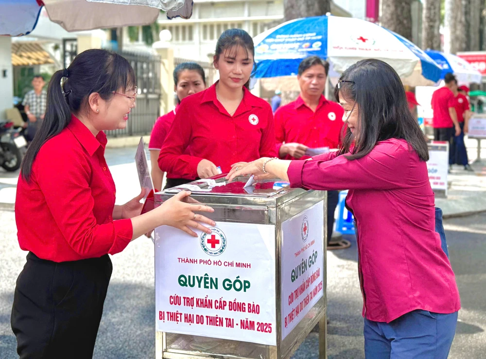 bão số 10 (10).jpg