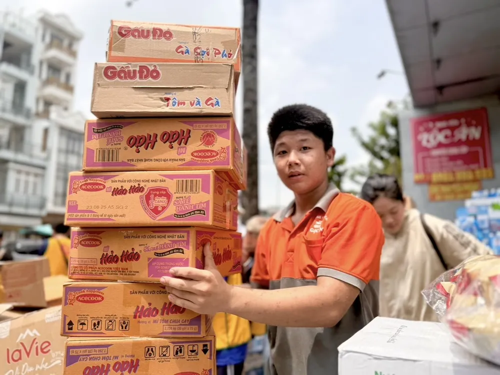 bà con vùng bão (19).jpg