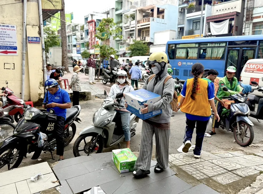 bà con vùng bão (25).jpg