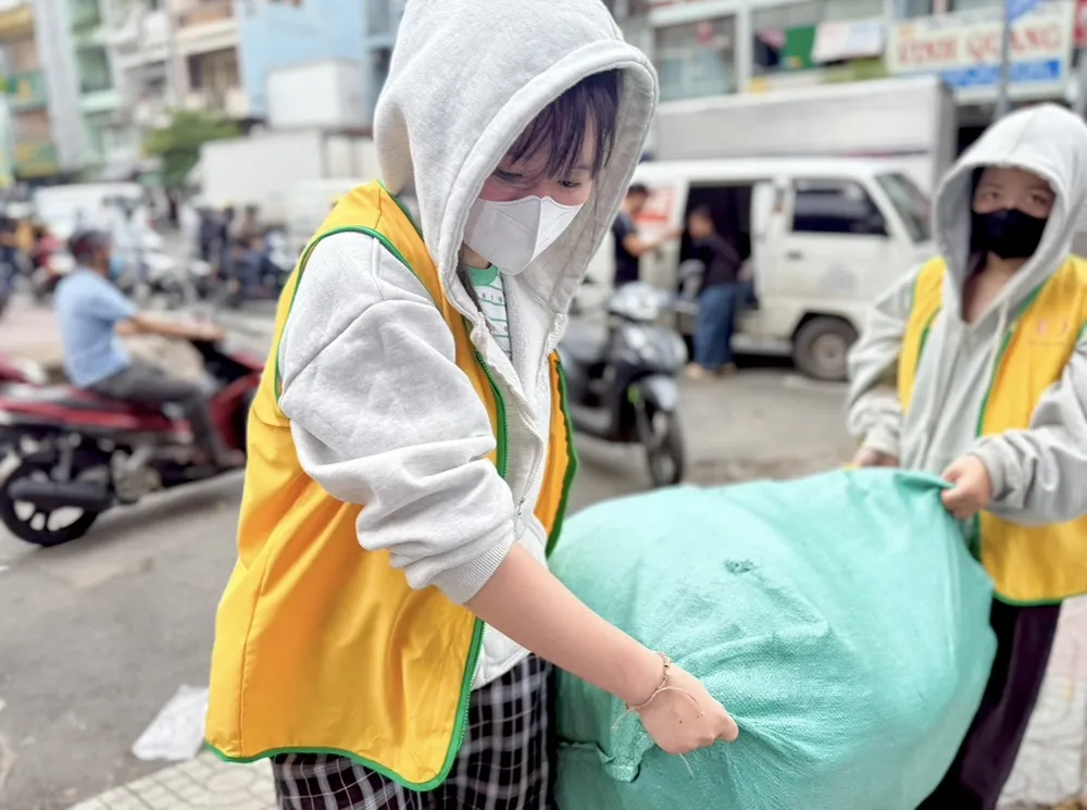 bà con vùng bão (26).jpg