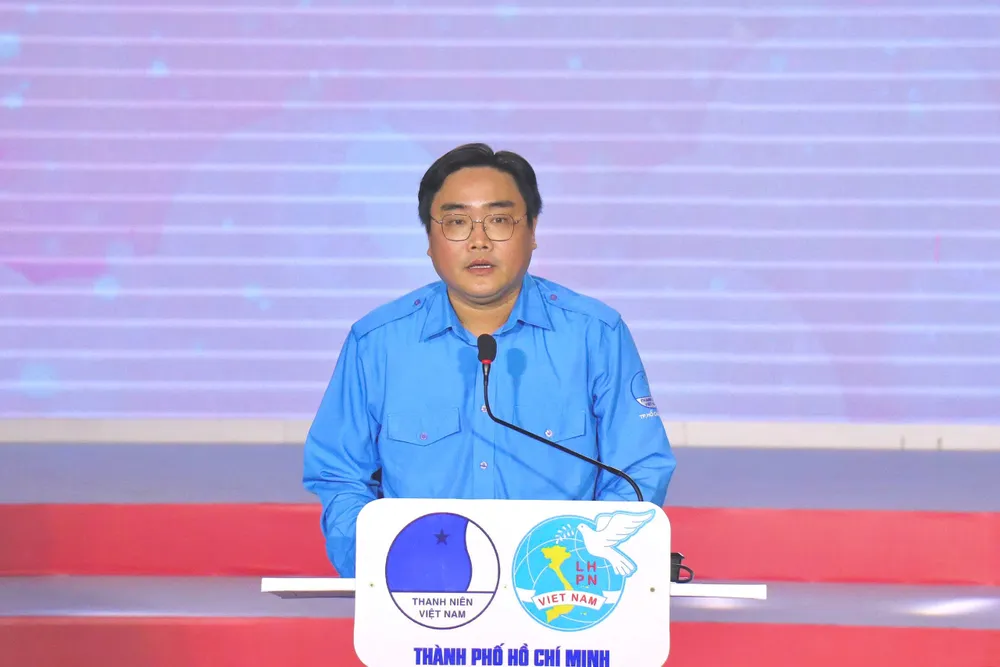 người con hiếu thảo.jpg