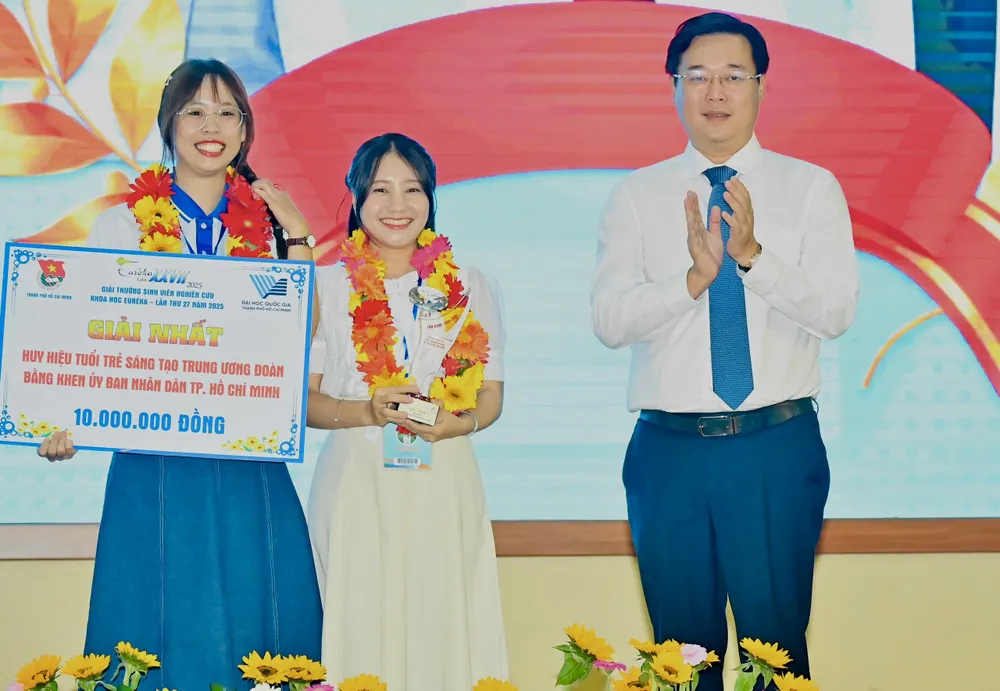 giải Euréka (2).jpg