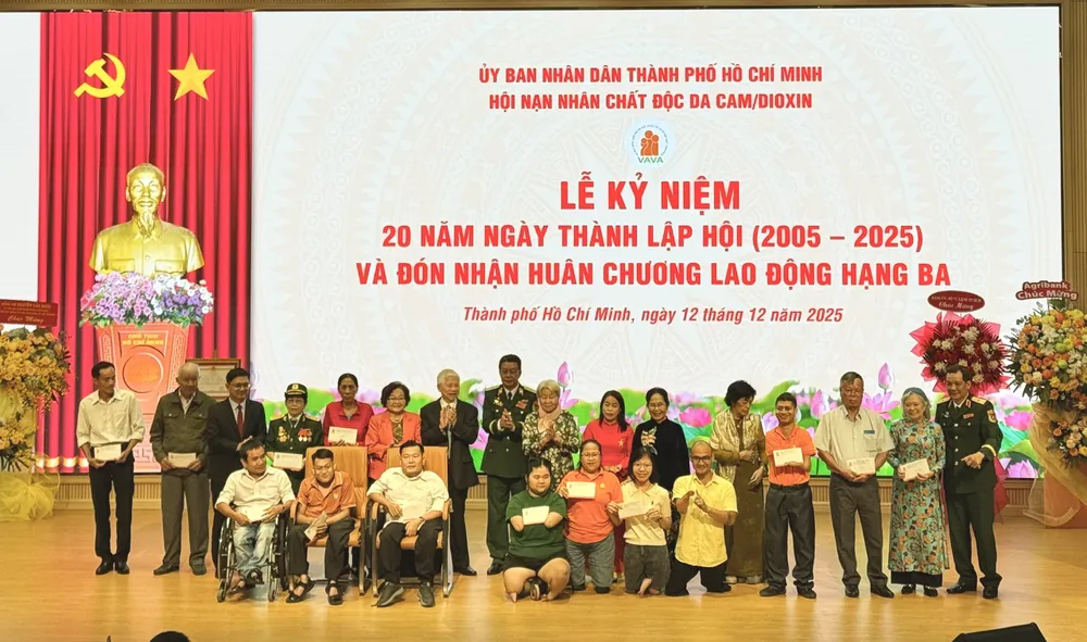 Huân chương Lao động hạng Ba (5).jpg