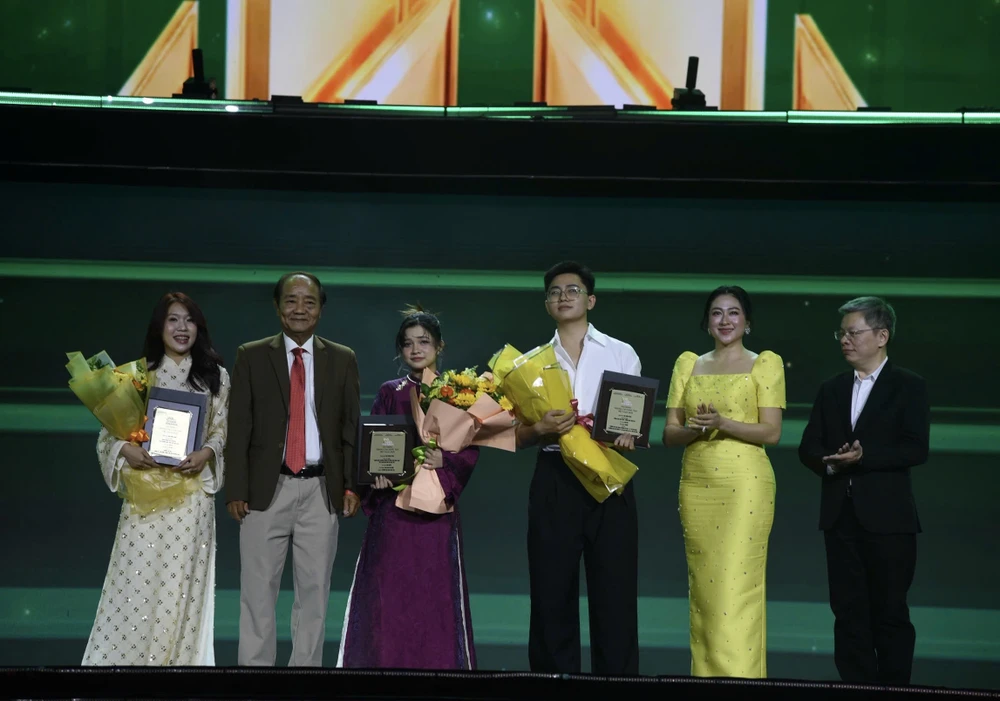 quảng cáo (6).jpg