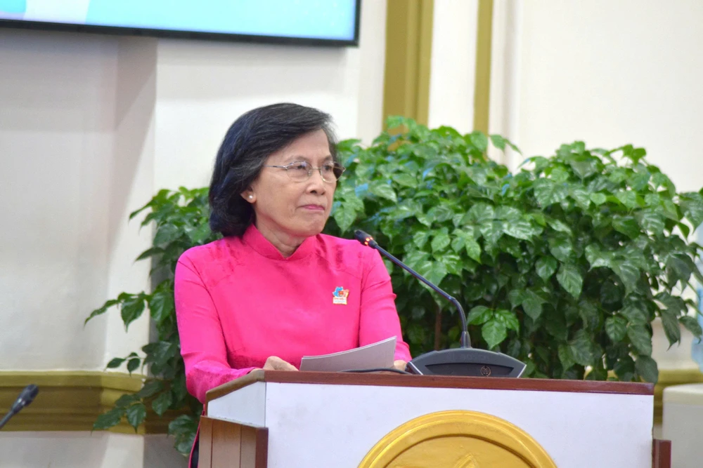 gia đình hạnh phúc (2).jpg