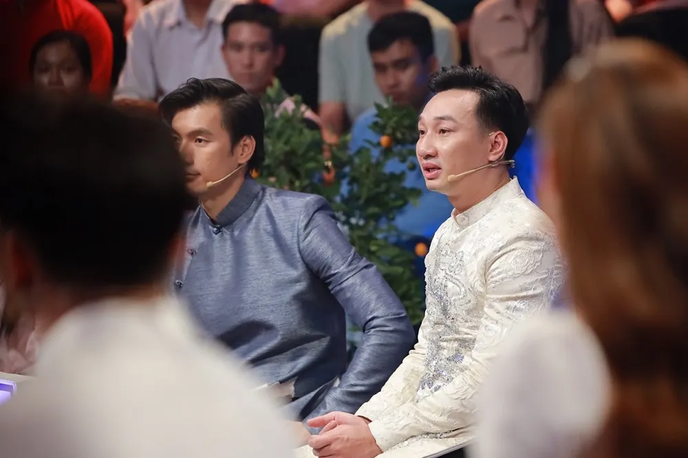 Dàn nghệ sĩ diện áo dài đón Tết cùng 'Ký ức vui vẻ' ảnh 5