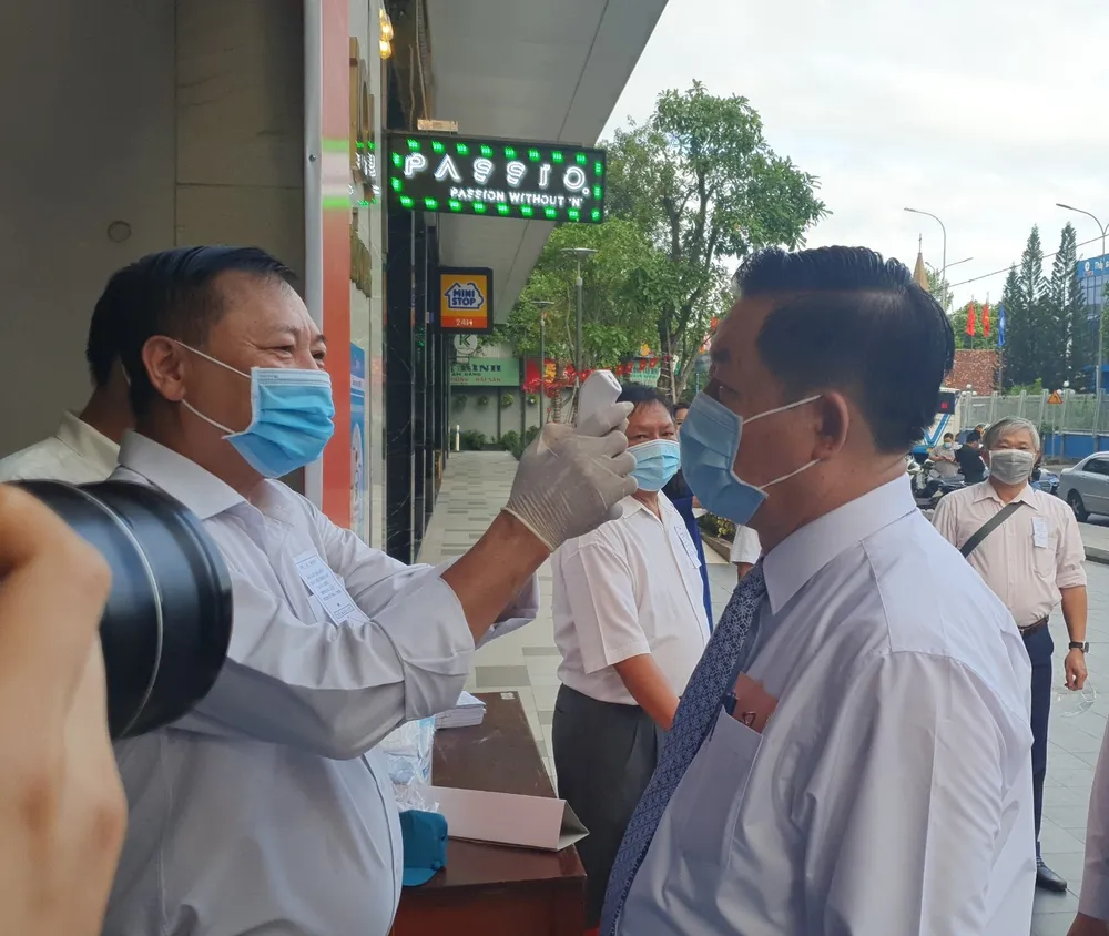 Trưởng ban Tuyên giáo Trung ương bỏ phiếu tại quận Tân Bình ảnh 2 Trưởng ban Tuyên giáo Trung ương bỏ phiếu tại quận Tân Bình ảnh 2