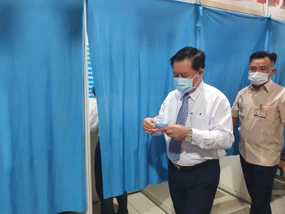 Trưởng ban Tuyên giáo Trung ương bỏ phiếu tại quận Tân Bình ảnh 6 Trưởng ban Tuyên giáo Trung ương bỏ phiếu tại quận Tân Bình ảnh 6