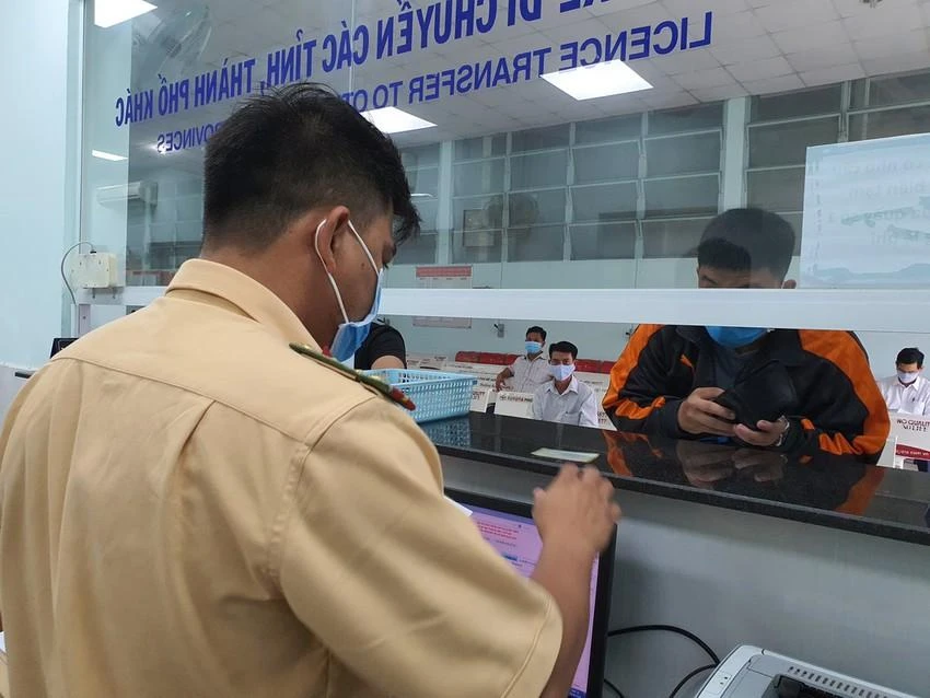 4 cơ quan sau có chức năng đăng ký, cấp biển số gồm Cục CSGT, Phòng CSGT, Công an cấp huyện và Công an cấp xã. Ảnh: THY NHUNG