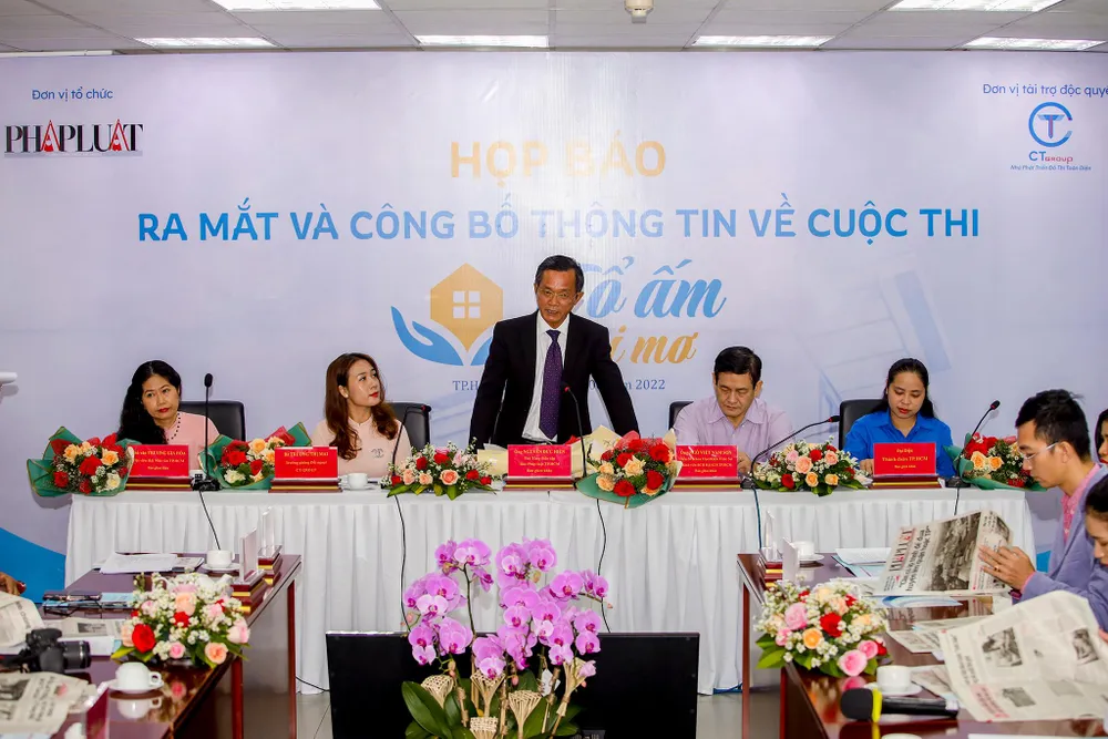 Sáng 30-6, tại trụ sở báo Pháp Luật TP.HCM đã diễn ra buổi lễ công bố cung cấp thông tin cuộc thi &quot;Tổ ấm tôi mơ&quot;. Ảnh: NGUYỆT NHI