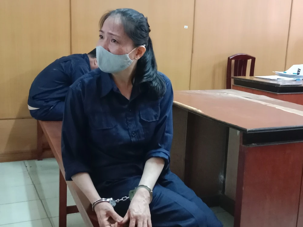 Nguyễn Thị Thùy Sương tại toà. Ảnh: HĐ