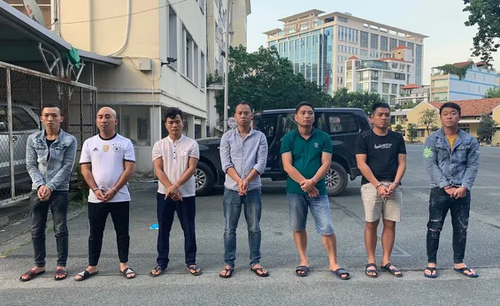 Các bị can trong băng cướp tiền ảo khi bị công an bắt. Ảnh: CA Các bị can trong băng cướp tiền ảo khi bị công an bắt. Ảnh: CA