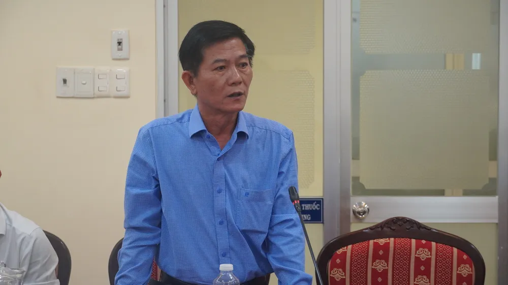 Ông Nguyễn Văn Thắng, Trưởng văn phòng thừa phát lại quận 10 cho biết lượng công việc của TPL thực hiện giảm đi rõ rệt và đang phải gồng mình để duy trì hoạt động. Ảnh: HỮU ĐĂNG IMG_0701.jpeg