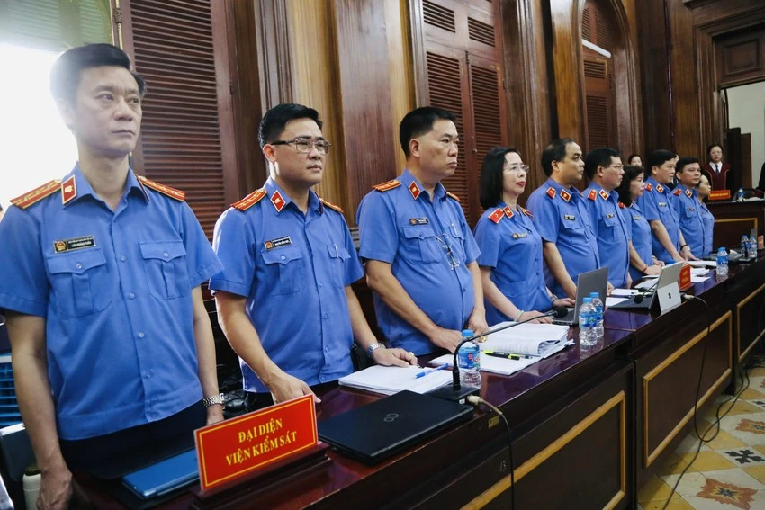 Trong vụ án Vạn Thịnh Phát, VKSND Tối cao đã phân công cho VKSND TP.HCM giữ quyền công tố tại toà. Ảnh: HOÀNG GIANG thực hành quyền công tố