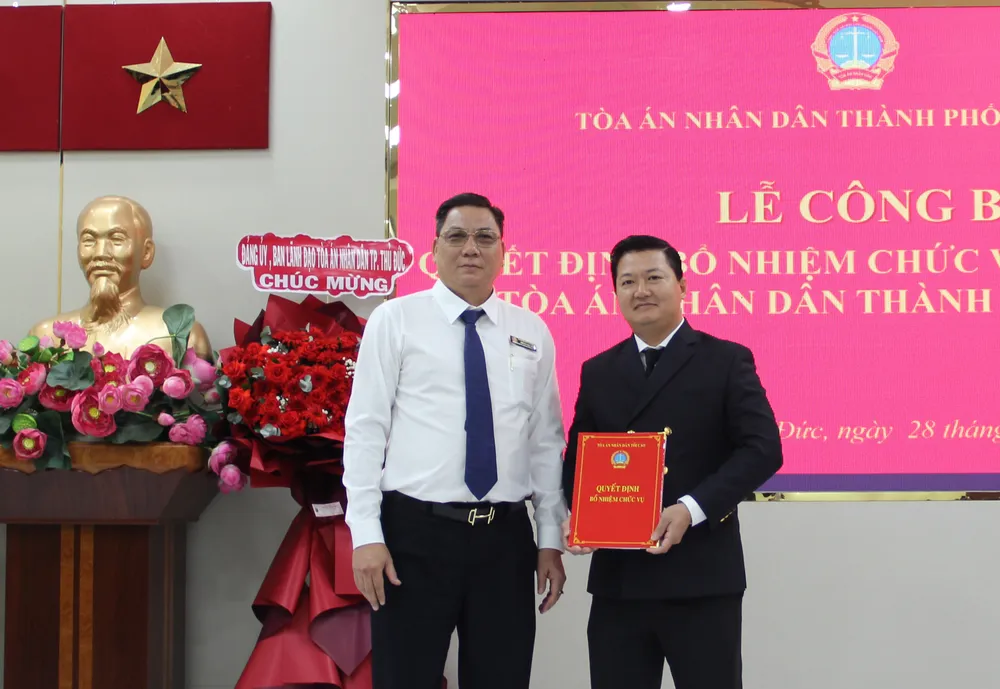 Ông Nguyễn Ngọc Hiếu được bổ nhiệm làm Phó chánh án TAND TP Thủ Đức. Ảnh: CÔNG TRUNG Ông Nguyễn Ngọc Hiếu được bổ nhiệm làm Phó chánh án TAND TP Thủ Đức. Ảnh: CÔNG TRUNG