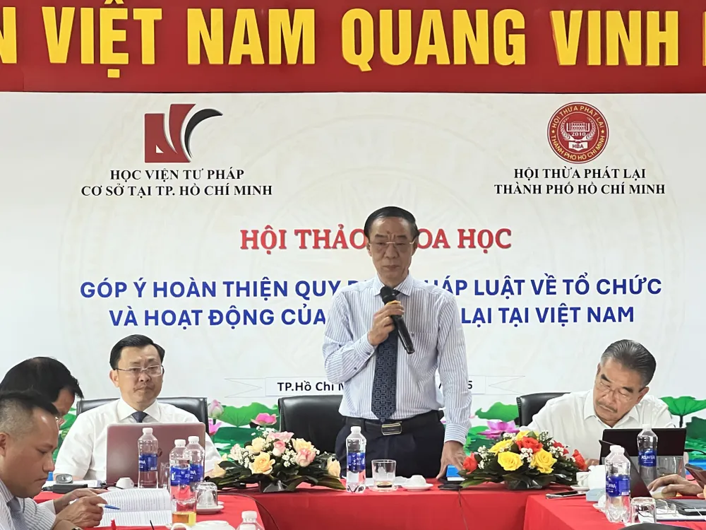 thừa phát lại