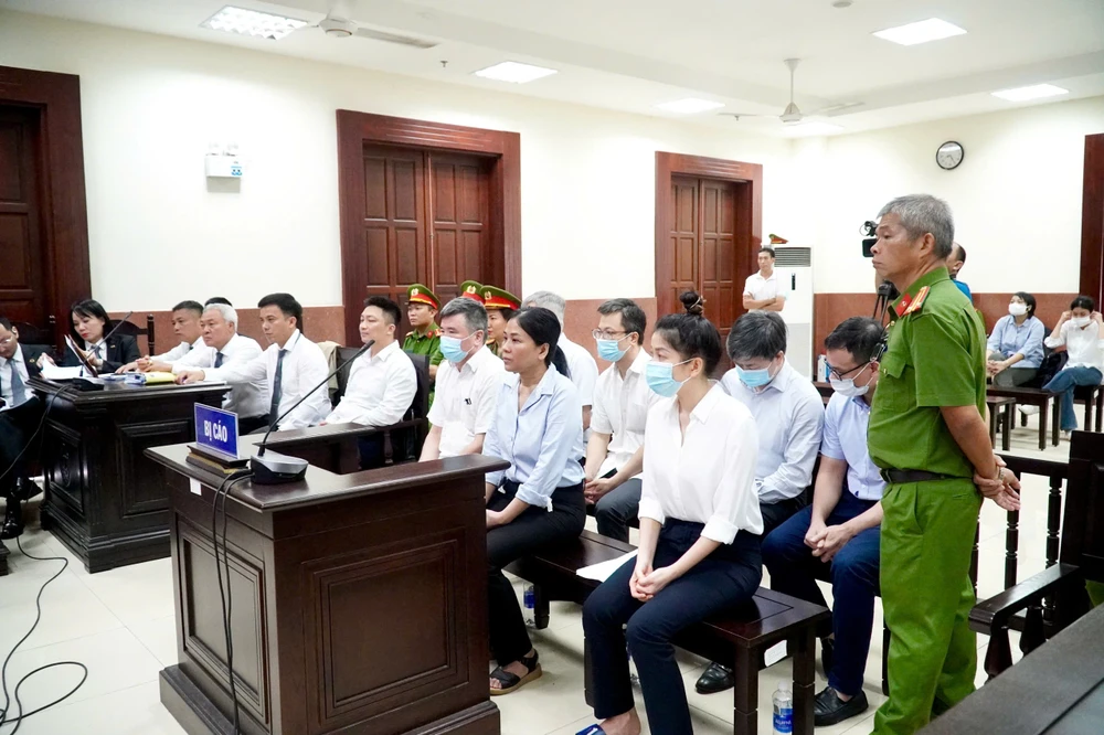 Cả 7 bị cáo đều giữ nguyên kháng cáo xin giảm nhẹ hình phạt. Ảnh: NGUYỄN TIẾN IMG_1870.jpeg
