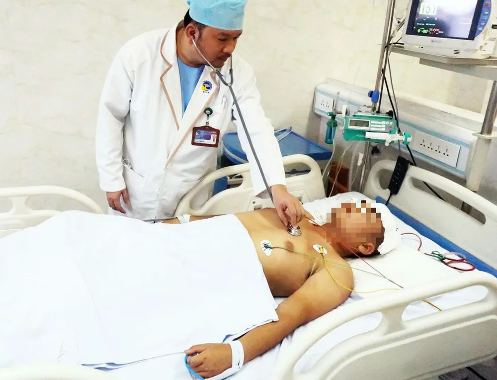 Cứu sống nạn nhân sọ vỡ nát nhiều mảnh ảnh 2 Cứu sống nạn nhân sọ vỡ nát nhiều mảnh ảnh 2