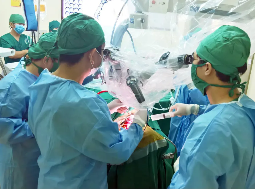 phẫu thuật khối u não