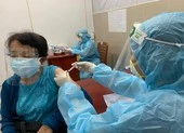 Người cao tuổi, nhiều bệnh nền ở TP.HCM được tiêm vaccine 