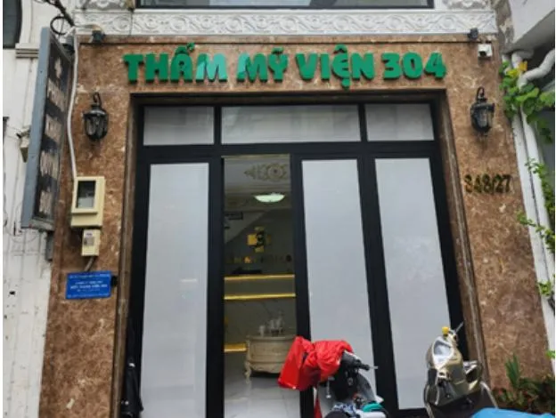 Thẩm mỹ viện 304 cắt bọng mắt cho khách khi chưa có giấy phép. Ảnh: SỞ Y TẾ