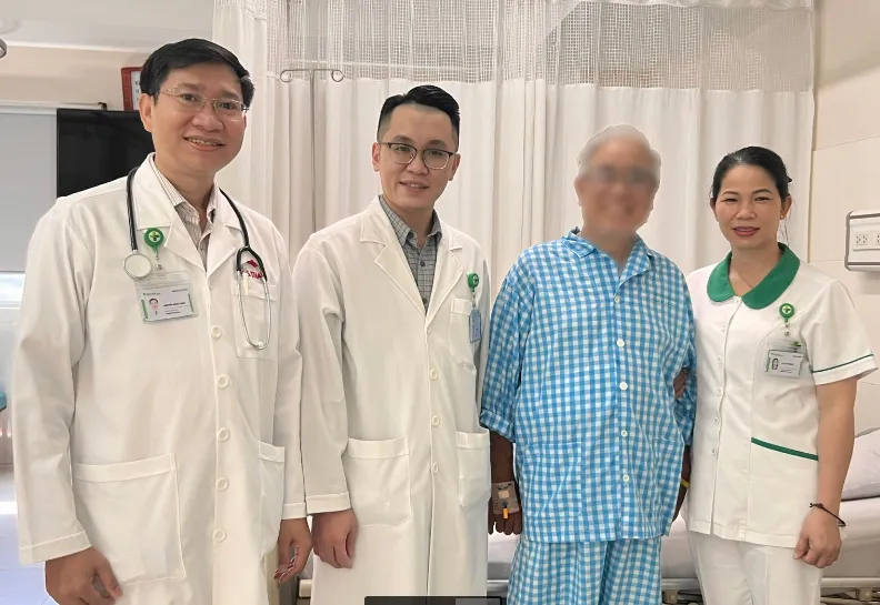 Sức khỏe ông B ổn định sau phẫu thuật cắt u gan. Ảnh: BVCC