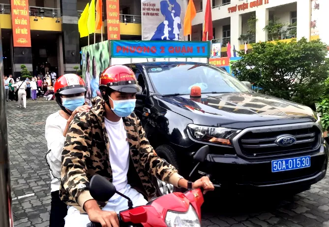 Xe loa của UBND các phường thuộc quận 11, TP.HCM đang tuyên truyền nâng cao chất lượng dân số. Ảnh: TRẦN NGỌC Xe loa của UBND các phường thuộc quận 11, TP.HCM đang tuyên truyền nâng cao chất lượng dân số. Ảnh: TRẦN NGỌC