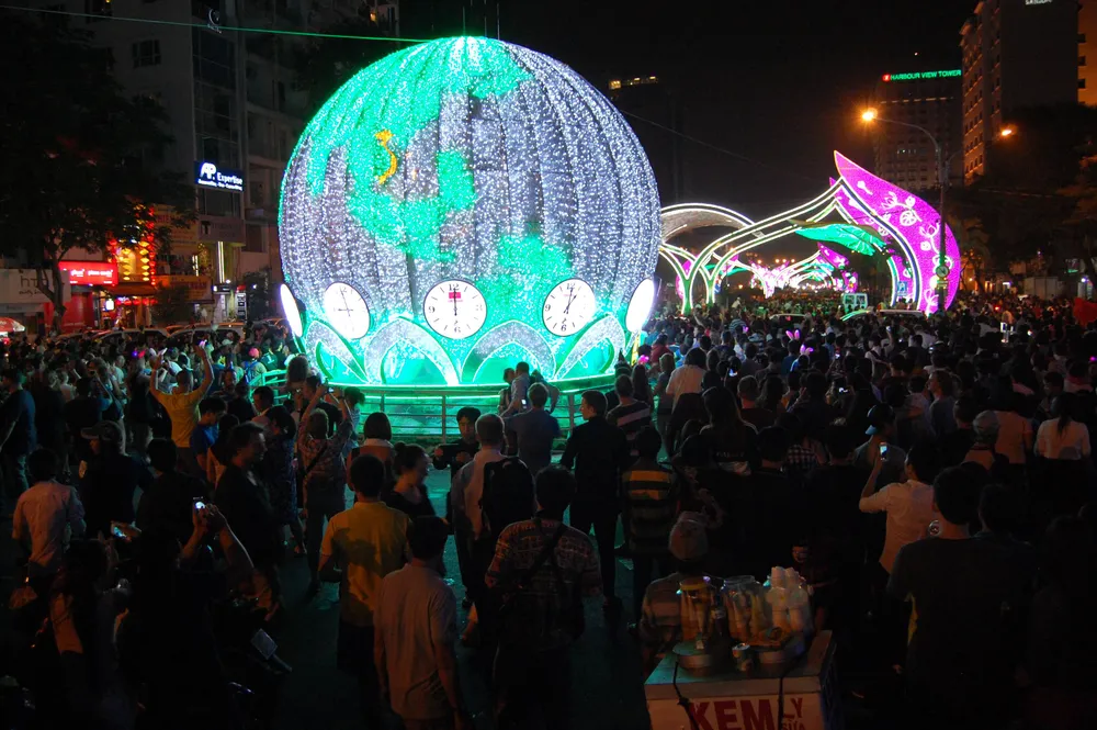 Người dân TP.HCM đón năm mới ảnh 17 Người dân TP.HCM đón năm mới ảnh 17