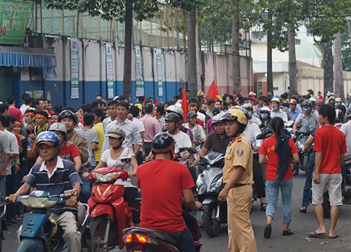 Dịch vụ ăn theo giải U19 sôi động ảnh 1 DSC04854-7812-1389173046.jpg