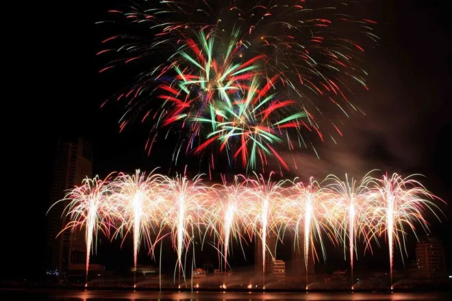 Cả nước sẽ rực sáng pháo hoa đêm Giao thừa Tết Giáp Ngọ ảnh 1