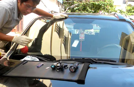 Xử lý vết nứt bằng phương pháp hàn keo