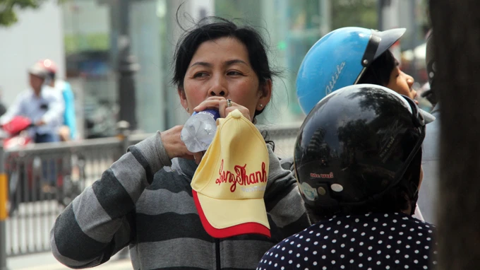 Sài Gòn nóng rát mặt ảnh 1