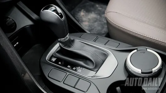 Làm gì khi ắc quy ôtô bỗng dưng “chết” sau 1 đêm? ảnh 5