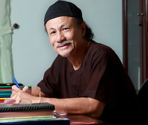 Ván bài lật ngửa, Chánh Tín