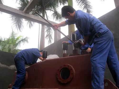 Sáng nay chạy thử tàu ngầm tự chế tại Thái Bình ảnh 5 - 5