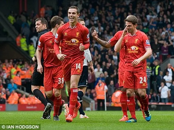 Đánh bại Tottenham, Liverpool leo lên ngôi đầu ảnh 1