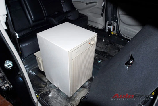 Xử lý nội thất xe ngập nước ảnh 5