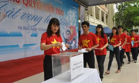 yêu nước, chủ quyền, biển đảo, biển Đông, Trường Sa, Hoàng Sa, thiêng liêng, chào cờ, quốc ca