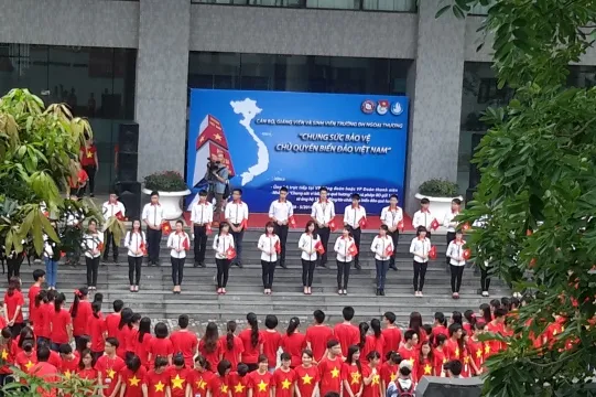 Xếp hình bản đồ tổ quốc để thể hiện chủ quyền biển đảo ảnh 2