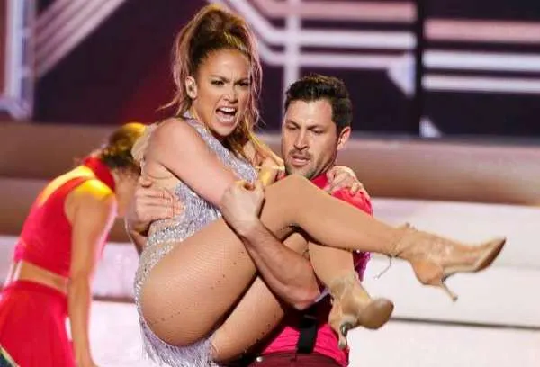 Jennifer Lopez lại hẹn hò vũ công ảnh 1