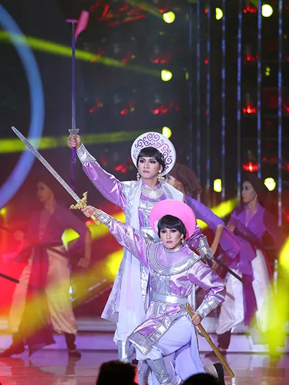 Hoài Lâm mang đến tiết mục ấn tượng với trích đoạn cải lương