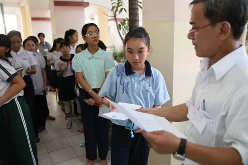 Hàng ngàn học sinh luyện ngày, luyện đêm để thi vào… lớp 6 ảnh 1 Hàng ngàn học sinh luyện ngày, luyện đêm để thi vào… lớp 6 ảnh 1