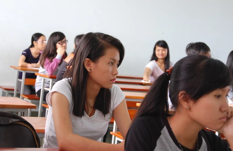 Nhiều sai sót trong ngày làm thủ tục thi ĐH đợt 2 ảnh 7