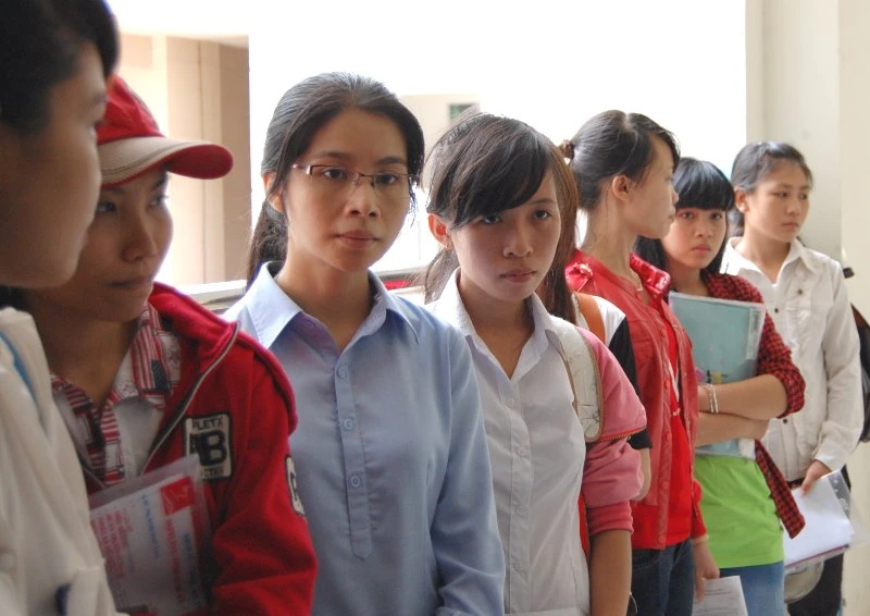 Nhiều sai sót trong ngày làm thủ tục thi ĐH đợt 2 ảnh 13