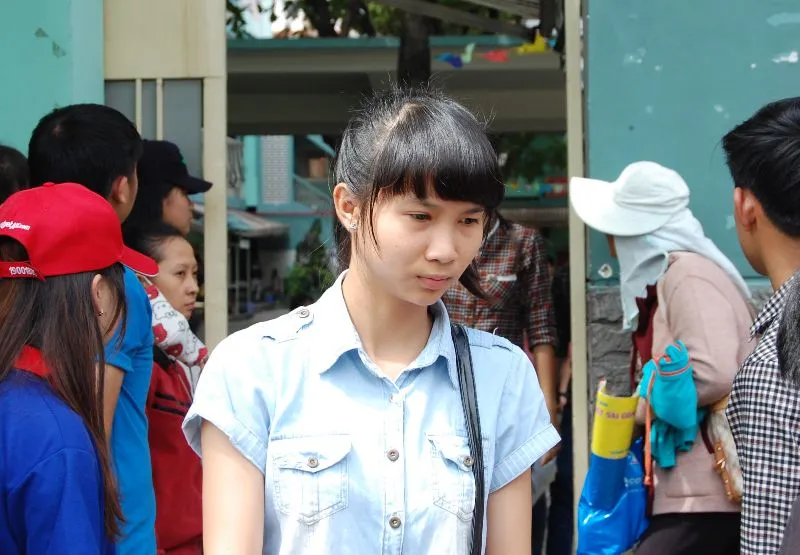 Kỳ thi CĐ 2014: Đề toán dễ, thí sinh rời phòng thi sớm ảnh 1 Kỳ thi CĐ 2014: Đề toán dễ, thí sinh rời phòng thi sớm ảnh 1