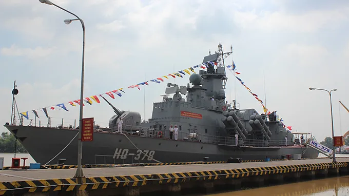 Thượng cờ 2 tàu tên lửa tấn công nhanh lớp Molniya ảnh 3 Thượng cờ 2 tàu tên lửa tấn công nhanh lớp Molniya ảnh 3