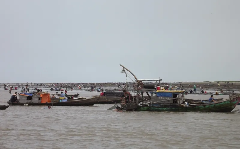 Vụ xông vào trụ sở công an cướp nghêu: Không xử lý hình sự ảnh 1