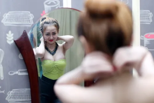 Cận cảnh một ngày làm việc của nữ DJ ảnh 8